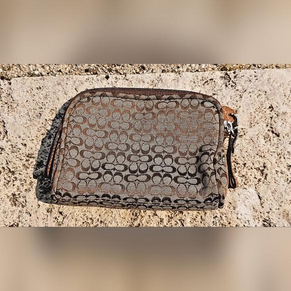 Vintage Coach Logo monogram Brown Leather Accent 5" X 8" Cosmetic Case Pouch - Picture 7 of 9